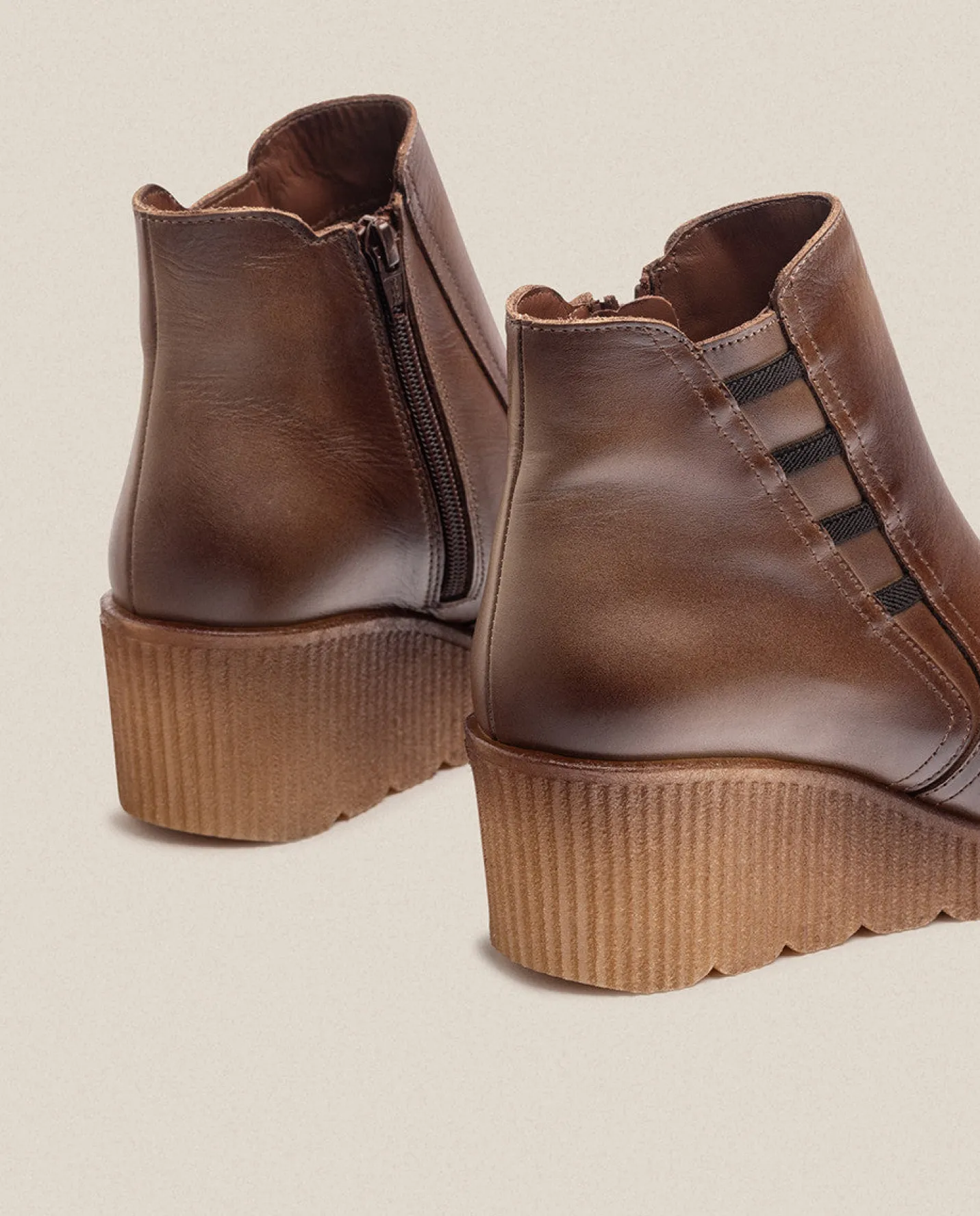 botn_de_cua_madona_marrn_3.webp Yokono Botín De Cuña MADONA-006 Marrón | Mujer Botines