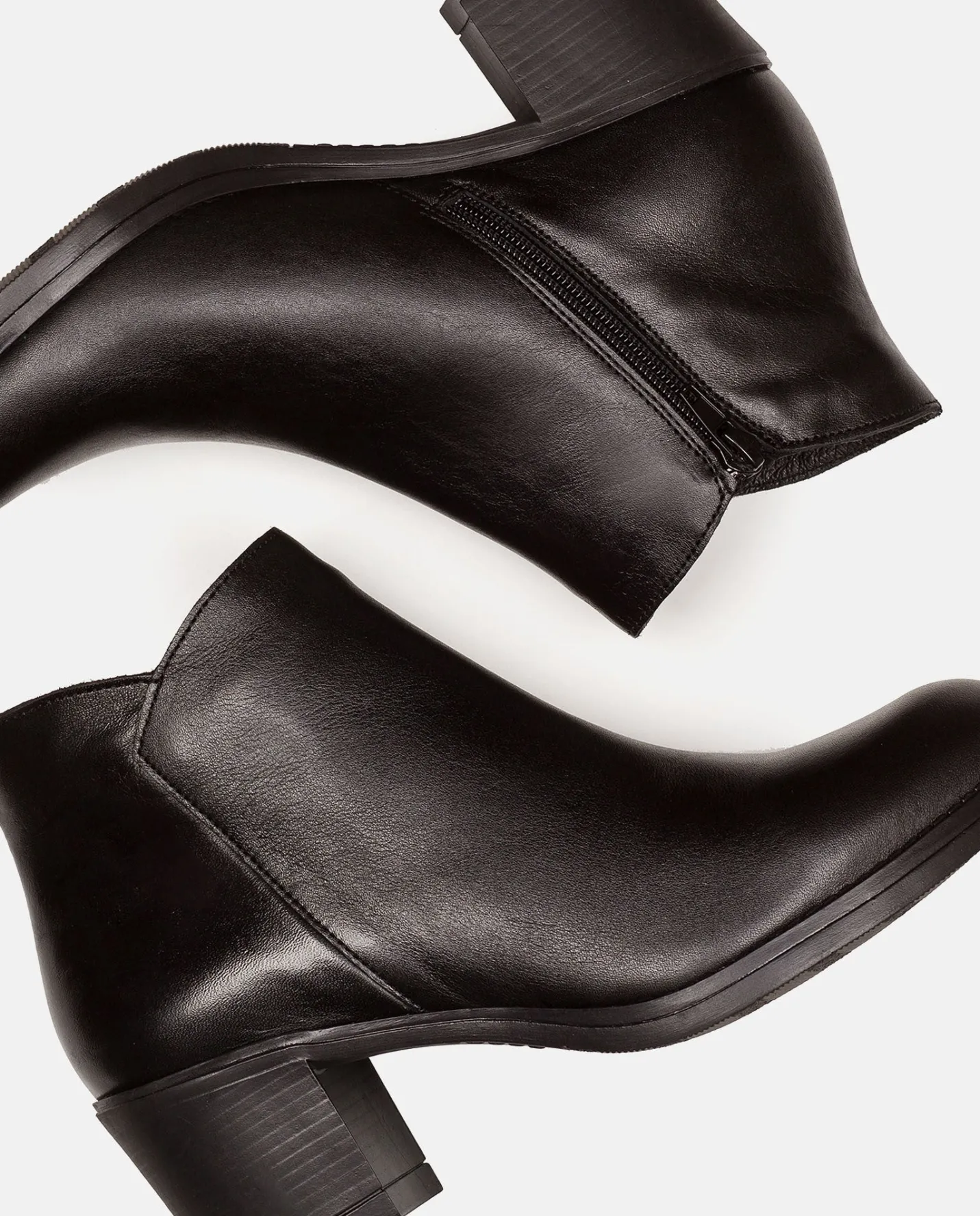 botn_de_tacn_lille_negro_4.webp Yokono Botín De Tacón LILLE-006 NEGRO | Mujer Botines