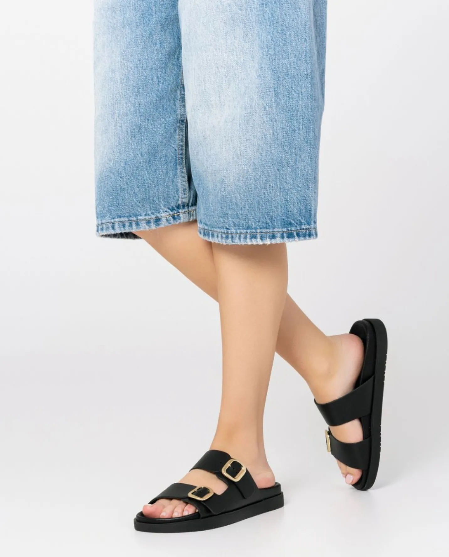 sandalia_plana_morena__ne_2-3.webp Yokono Sandalia Plana Morena 004 Negro | Mujer Sandalias Planas